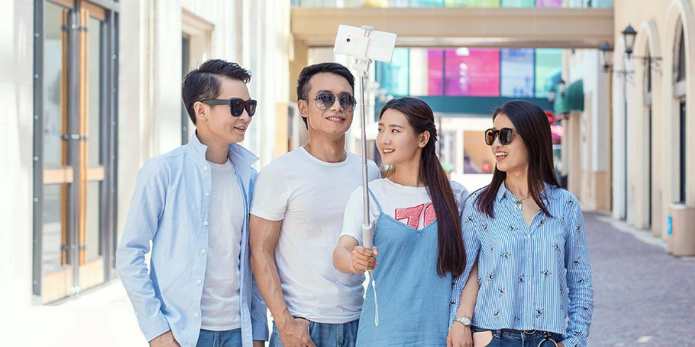 Монопод Xiaomi Mi Wireless Monopod Bluetooth Selfie Stick